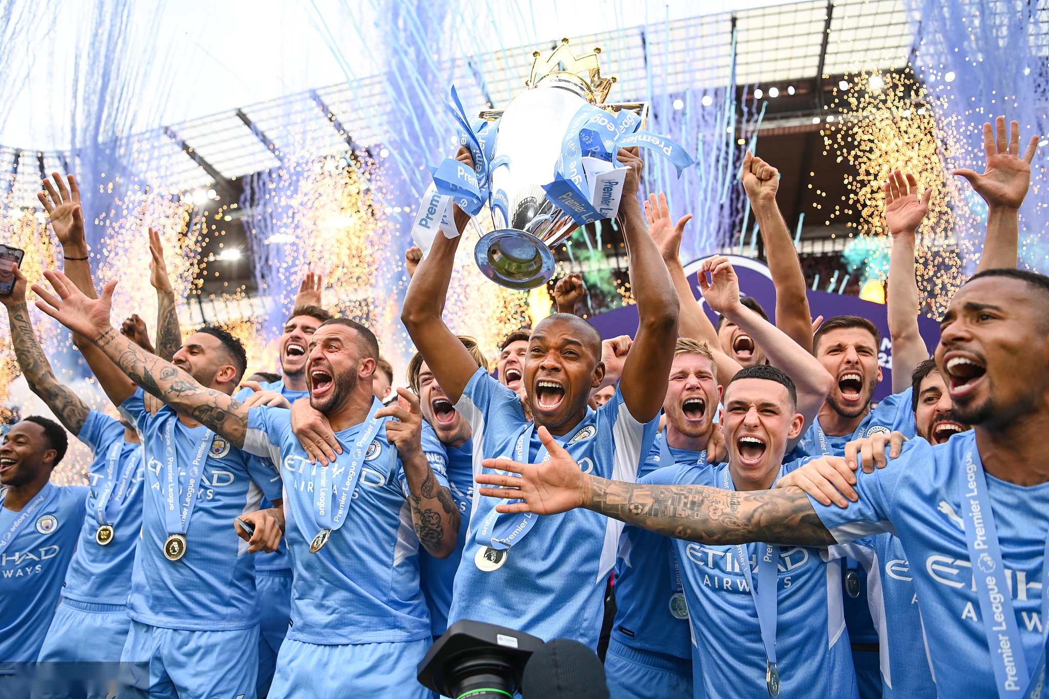 舍弃个人利 舍弃个人利