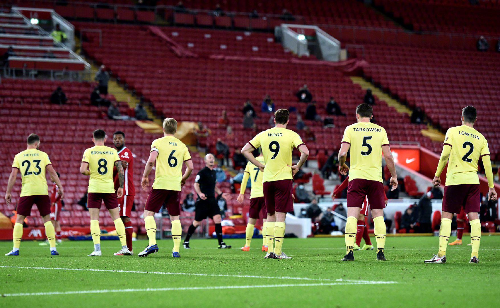 这一条款引 这一条款引